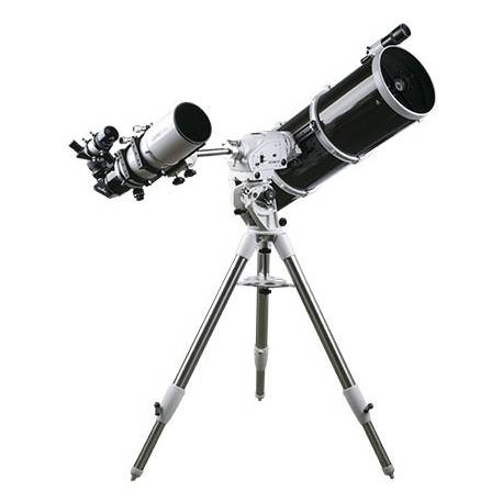 Télescope Sky-Watcher 250/1200 sur AZEQ6 Pro Go-To