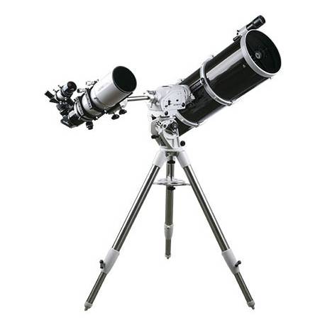 Télescope SkyWatcher 250/1200 sur AZEQ6 Pro Go-To