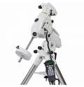 Télescope SkyWatcher 200/1000 sur EQ6-R