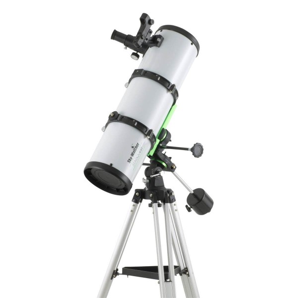 Télescope 130/650 Sky-Watcher sur monture équatoriale StarQuest