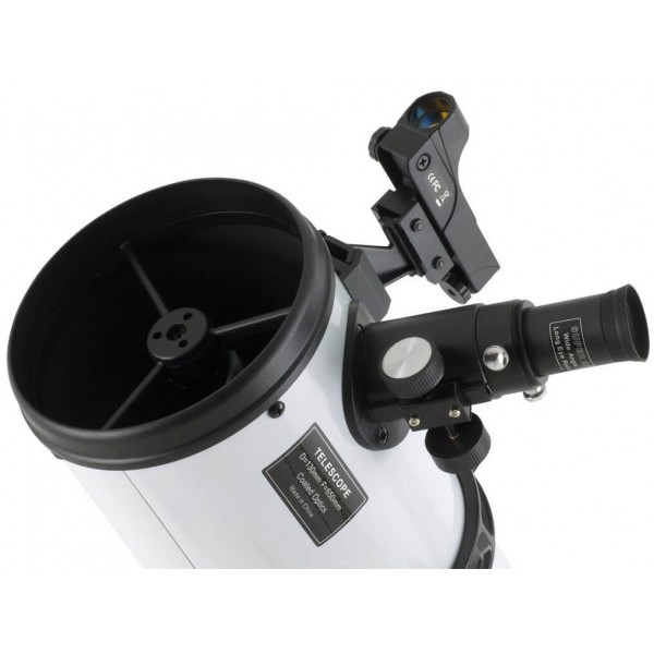 Télescope 130/650 Sky-Watcher sur monture équatoriale StarQuest