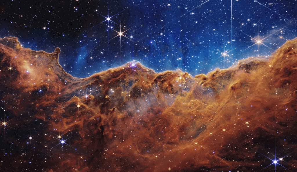 nebuleuse carene falaises cosmiques telescope james webb 2022