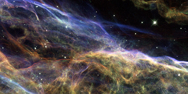 portion-dentelles du cygne remanent de supernova telescope hubble 2007